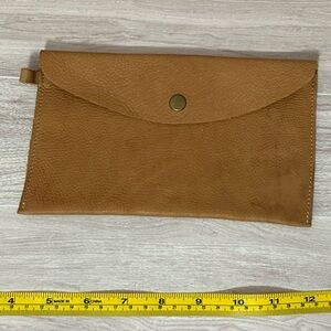 Lucky Brand Caramel Leather Pouch – Snap Closure, Women’s One Size